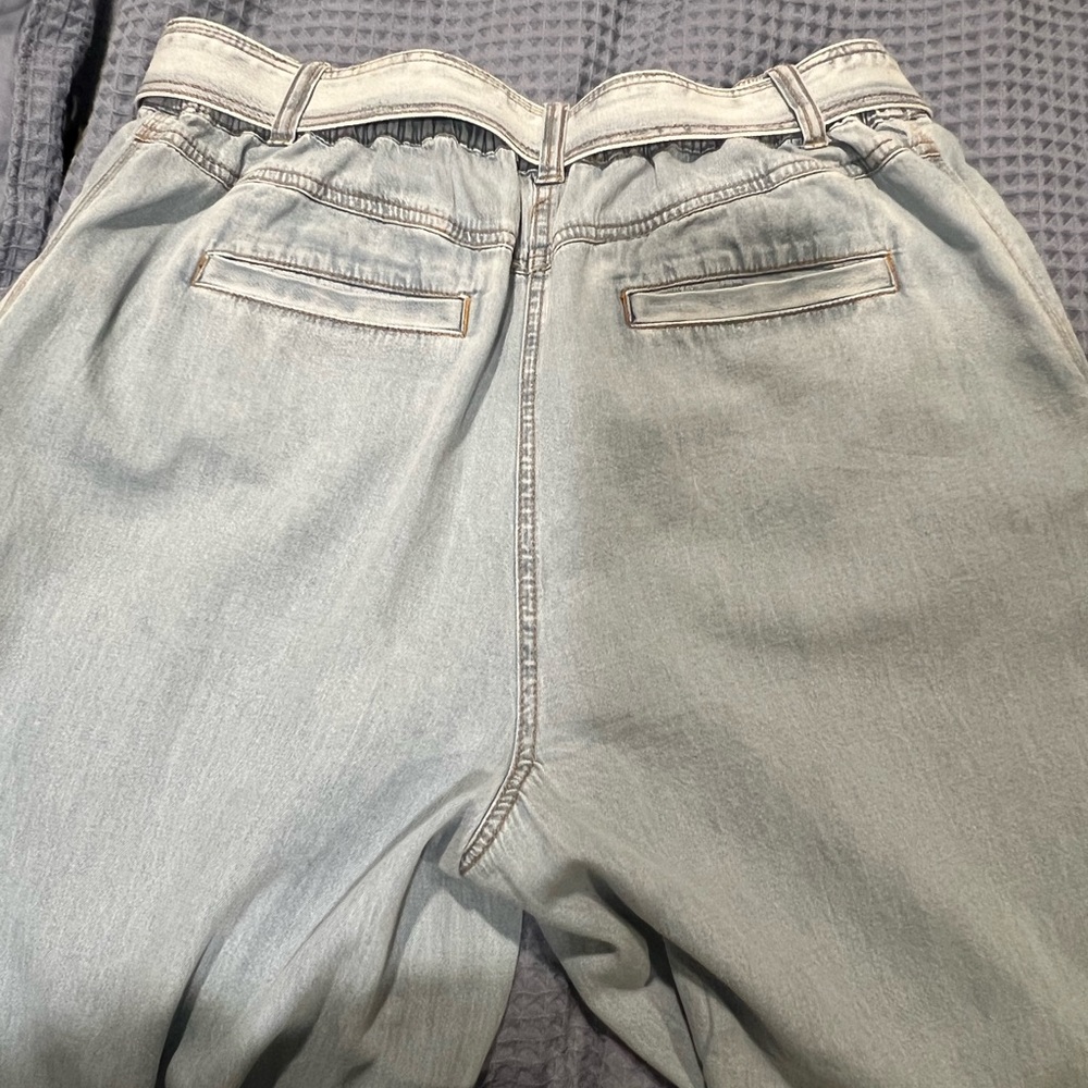 LOFT belted high rise wide leg Jeans - Picture 5 of 5